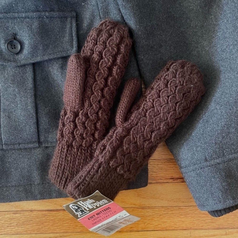 VTG Hush Puppies Junior’s Cable-knit Mittens